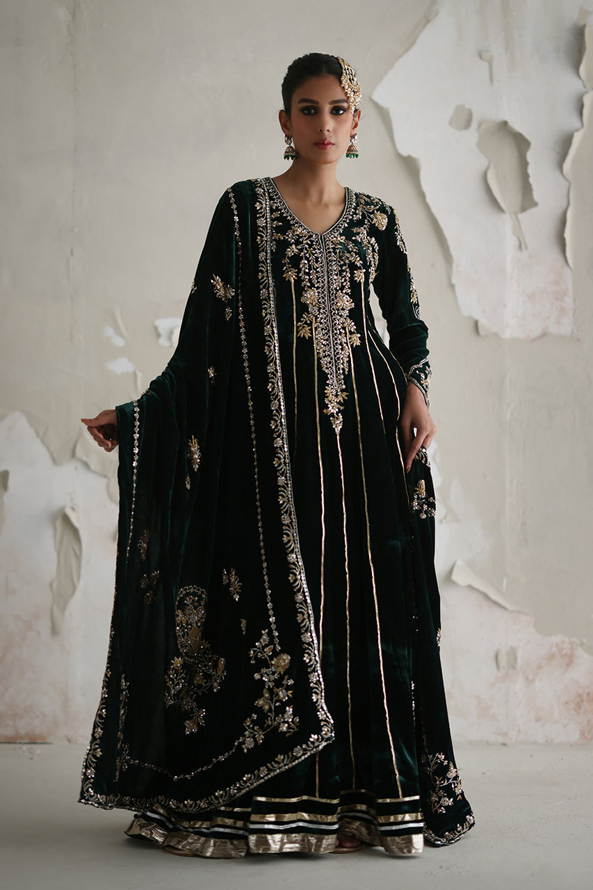 【美品】sahara 2way Velvet Embroidery Dress Velvet Cross Neck Midi Dress | Nuuly